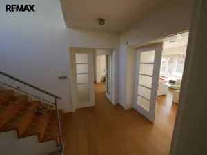 Pronájem rodinného domu, Praha - Žižkov, Šikmá, 260 m2