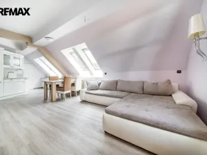 Pronájem bytu 6+kk a větší, Karlovy Vary, Na Vyhlídce, 145 m2