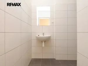 Pronájem kanceláře, Nymburk, Náměstí Přemyslovců, 12 m2