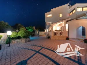 Prodej vily, Vinišće, Chorvatsko, 500 m2