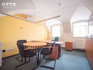 Pronájem kanceláře, Plzeň, náměstí Republiky, 247 m2