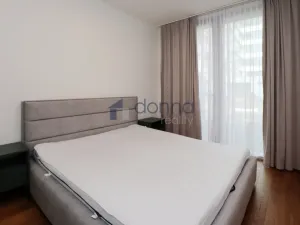 Pronájem bytu 3+kk, Praha, Křižíkova, 105 m2