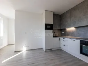 Pronájem bytu 2+kk, Plzeň, Františka Kováříka, 45 m2
