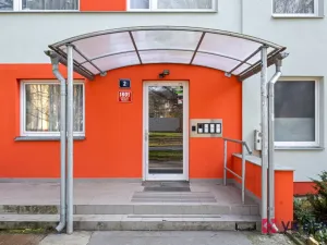 Prodej bytu 2+kk, Praha - Kobylisy, Šimůnkova, 47 m2