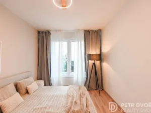Prodej bytu 2+kk, Praha - Strašnice, Počernická, 40 m2
