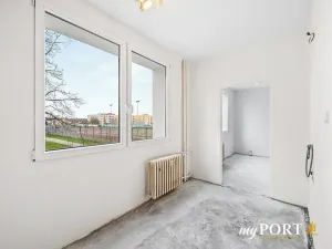 Prodej bytu 3+1, Plzeň, Zábělská, 67 m2