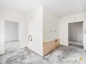 Prodej bytu 3+1, Plzeň, Zábělská, 67 m2