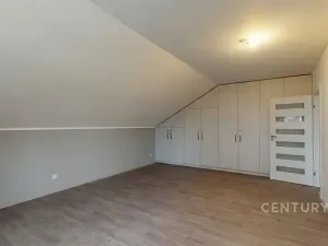 Prodej rodinného domu, Ivaň, 319 m2