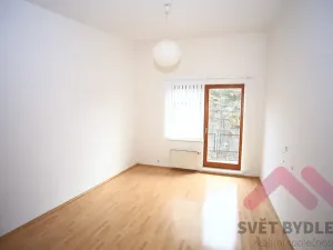 Pronájem bytu 2+kk, Praha - Žižkov, Jeseniova, 52 m2
