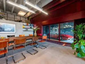 Prodej atypického bytu, Praha - Modřany, Československého exilu, 277 m2