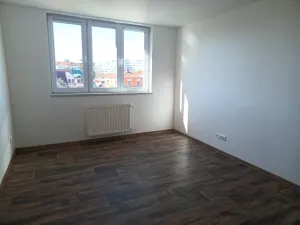 Pronájem bytu 2+1, České Budějovice - České Budějovice 7, Lidická tř., 57 m2