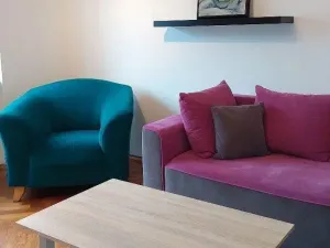 Pronájem bytu 2+1, Praha - Dejvice, Na Šťáhlavce, 61 m2