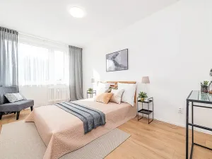 Prodej bytu 4+kk, Praha - Troja, Lešenská, 72 m2