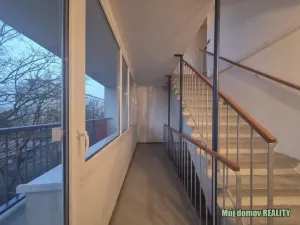 Pronájem bytu 2+kk, Praha - Kobylisy, Frýdlantská, 43 m2