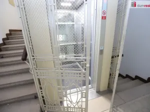 Prodej bytu 2+kk, Karlovy Vary, Krále Jiřího, 65 m2