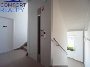 Prodej bytu 2+1, Ostrava - Poruba, Hlavní třída, 51 m2