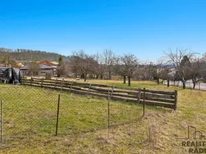 Prodej pozemku pro bydlení, Střemošice, 1585 m2