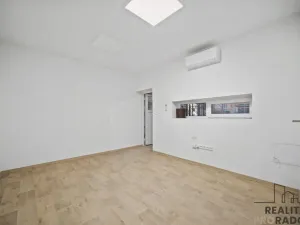 Pronájem skladu, Vysoké Mýto, 647 m2