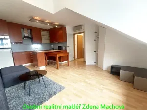 Pronájem bytu 2+kk, Praha - Strašnice, Gutova, 48 m2