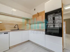 Prodej bytu 3+1, Ostrava, Sokolská třída, 75 m2