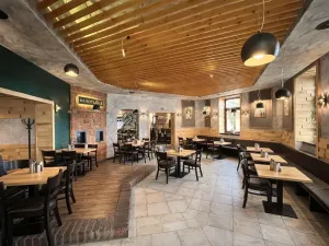 Pronájem restaurace, Praha - Dejvice, Na Kocínce, 350 m2