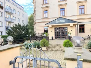 Pronájem restaurace, Praha - Dejvice, Na Kocínce, 350 m2