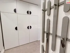 Pronájem bytu 3+1, Praha - Kamýk, Zárubova, 83 m2