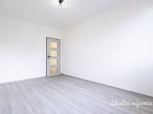 Pronájem bytu 3+1, Praha - Horní Měcholupy, Ravennská, 74 m2