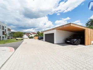 Pronájem garáže, Hluboká nad Vltavou, 35 m2