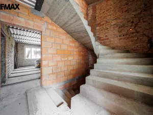 Prodej rodinného domu, Karlovy Vary, Fügnerova, 474 m2