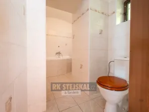 Prodej rodinného domu, Brloh, 430 m2