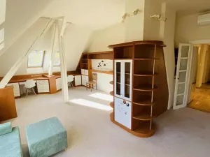 Pronájem bytu 3+1, Brno, Libušino údolí, 160 m2