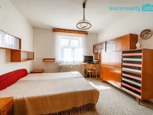 Prodej bytu 3+1, Ostrov, Horská, 72 m2