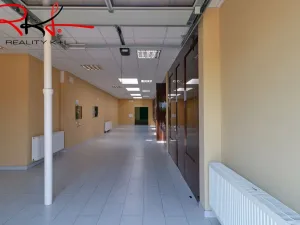 Pronájem kanceláře, Roudnice nad Labem, Kratochvílova, 368 m2