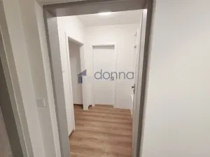 Pronájem bytu 1+kk, Praha, Poděbradská, 33 m2