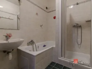 Prodej bytu 3+1, Hradec Králové - Nový Hradec Králové, Čajkovského, 78 m2