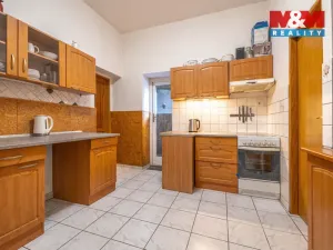 Prodej bytu 3+1, Nový Bor - Arnultovice, Gen. Svobody, 97 m2