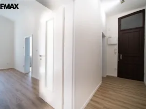 Pronájem bytu 2+kk, Praha - Libeň, Novákových, 44 m2