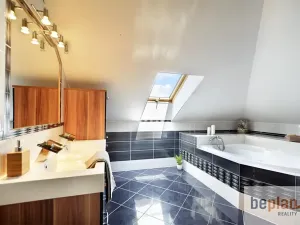 Prodej rodinného domu, Květnice, V Zelených, 300 m2