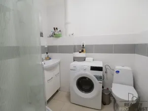 Pronájem bytu 1+kk, Hradec Králové, Malé náměstí, 42 m2