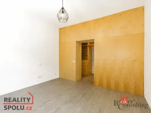 Pronájem bytu 2+1, Liberec - Liberec I-Staré Město, Sokolská, 74 m2