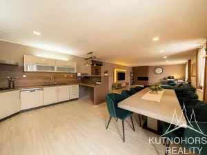 Prodej komerční nemovitosti, Kutná Hora, Zvěřinova, 318 m2