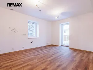 Prodej bytu 2+kk, Svoboda nad Úpou, Nádražní, 54 m2