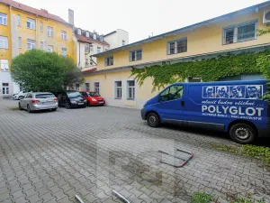 Pronájem garážového stání, Praha - Nusle, Vladimírova, 15 m2