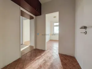 Pronájem bytu 2+1, Říčany, Komenského náměstí, 80 m2