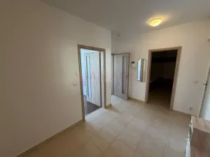 Pronájem bytu 2+kk, Praha - Letňany, Frýdecká, 52 m2