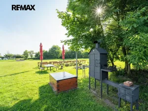 Prodej komerční nemovitosti, Chrášťany, 10917 m2