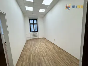 Pronájem kanceláře, Brno, Starobrněnská, 45 m2