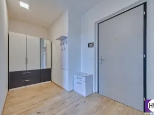 Pronájem bytu 1+kk, Praha, Jurkovičova, 47 m2