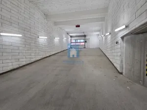 Pronájem garážového stání, Plzeň, Rejskova, 15 m2